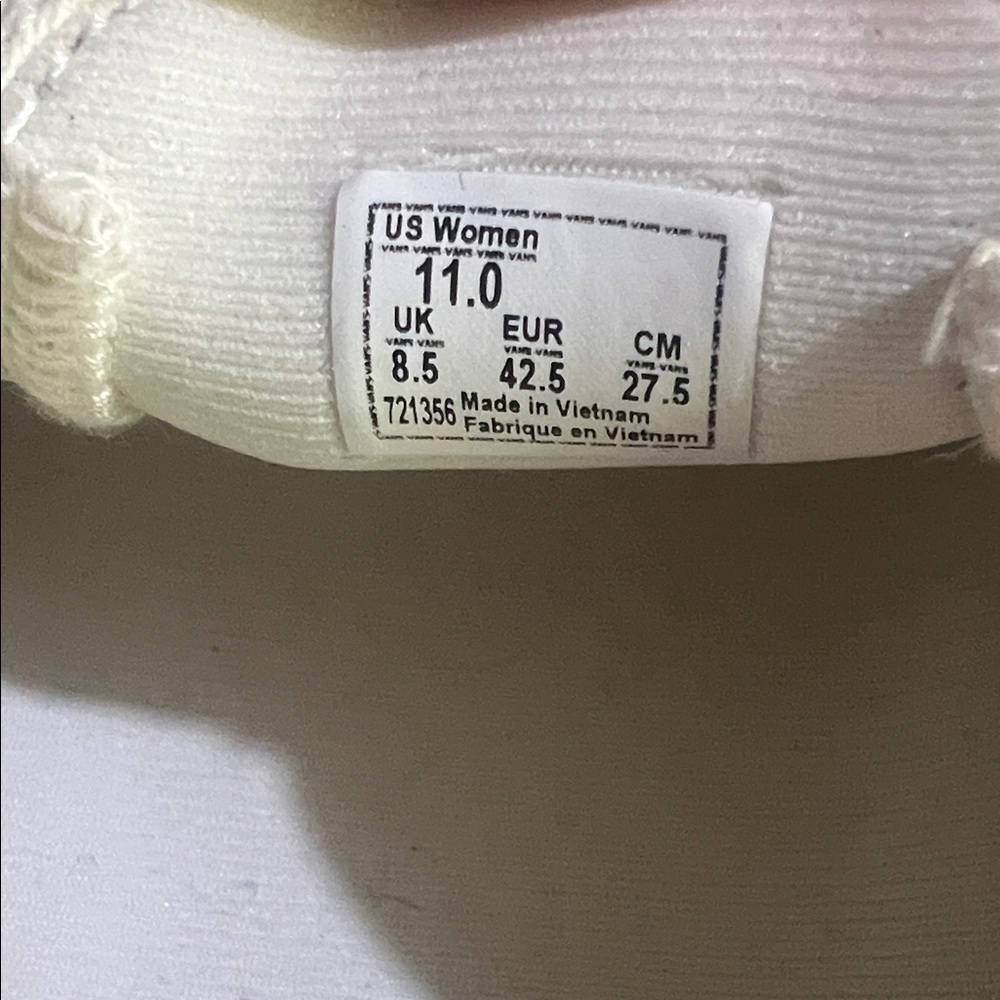 Vans Brand new Women's Iridescent Cream Slip-On Sneakers - Picture 4 of 4